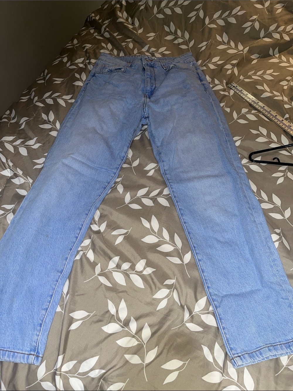 Zara Light Wash Women's Straight-Leg Jeans